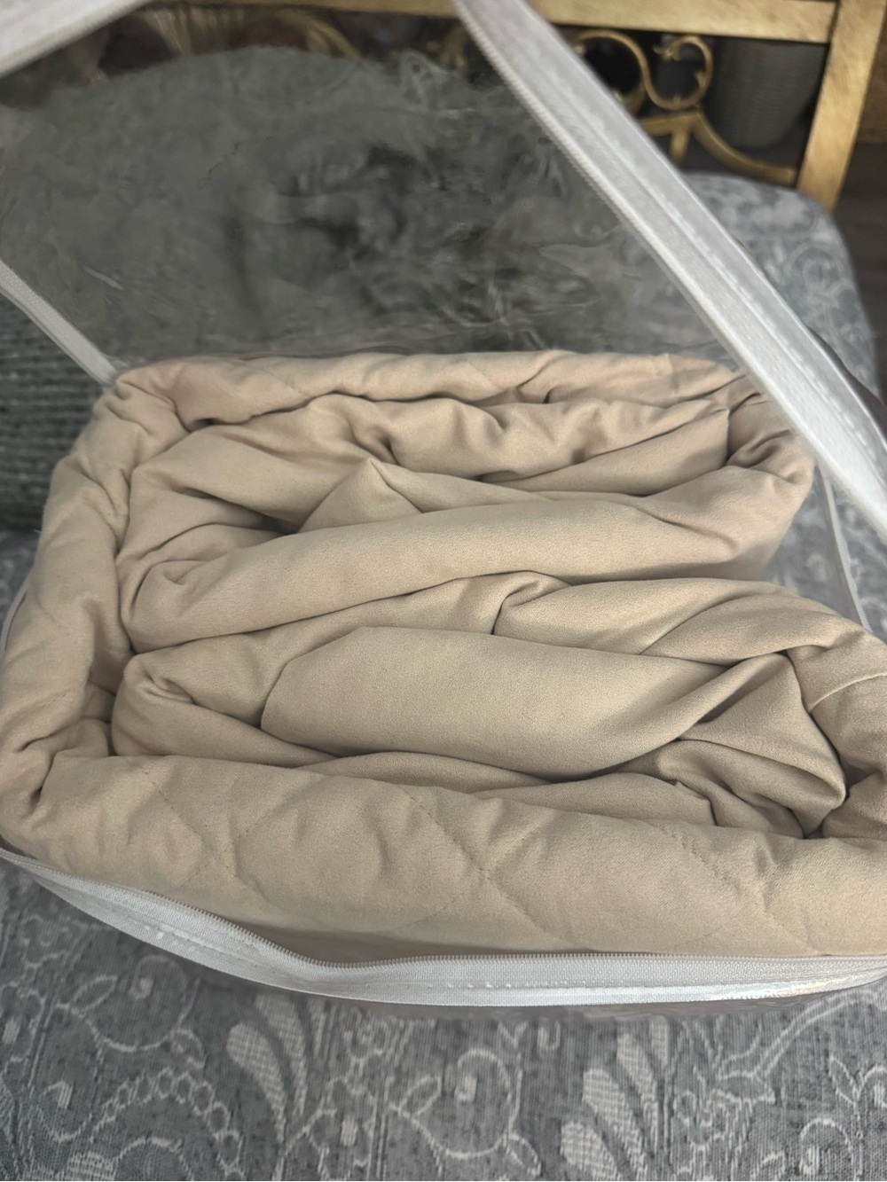 New in Package Beige Quilted  Suede Duvet Cover Queen